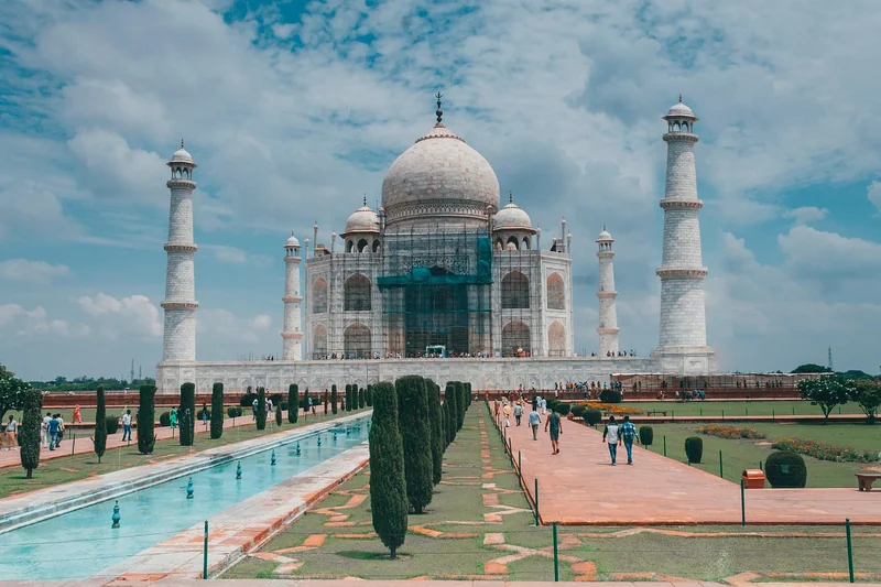 Le Taj Mahal : l’amour, le marbre et la politique