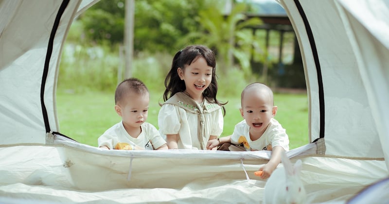 Camper en famille sans stress : le guide pratique pour des nuits en plein air en toute sécurité avec les enfants